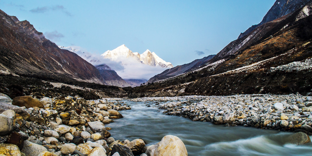 Delhi to Gangotri Taxi Service