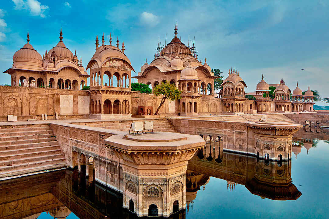 Dehradun to Vrindavan Taxi Service